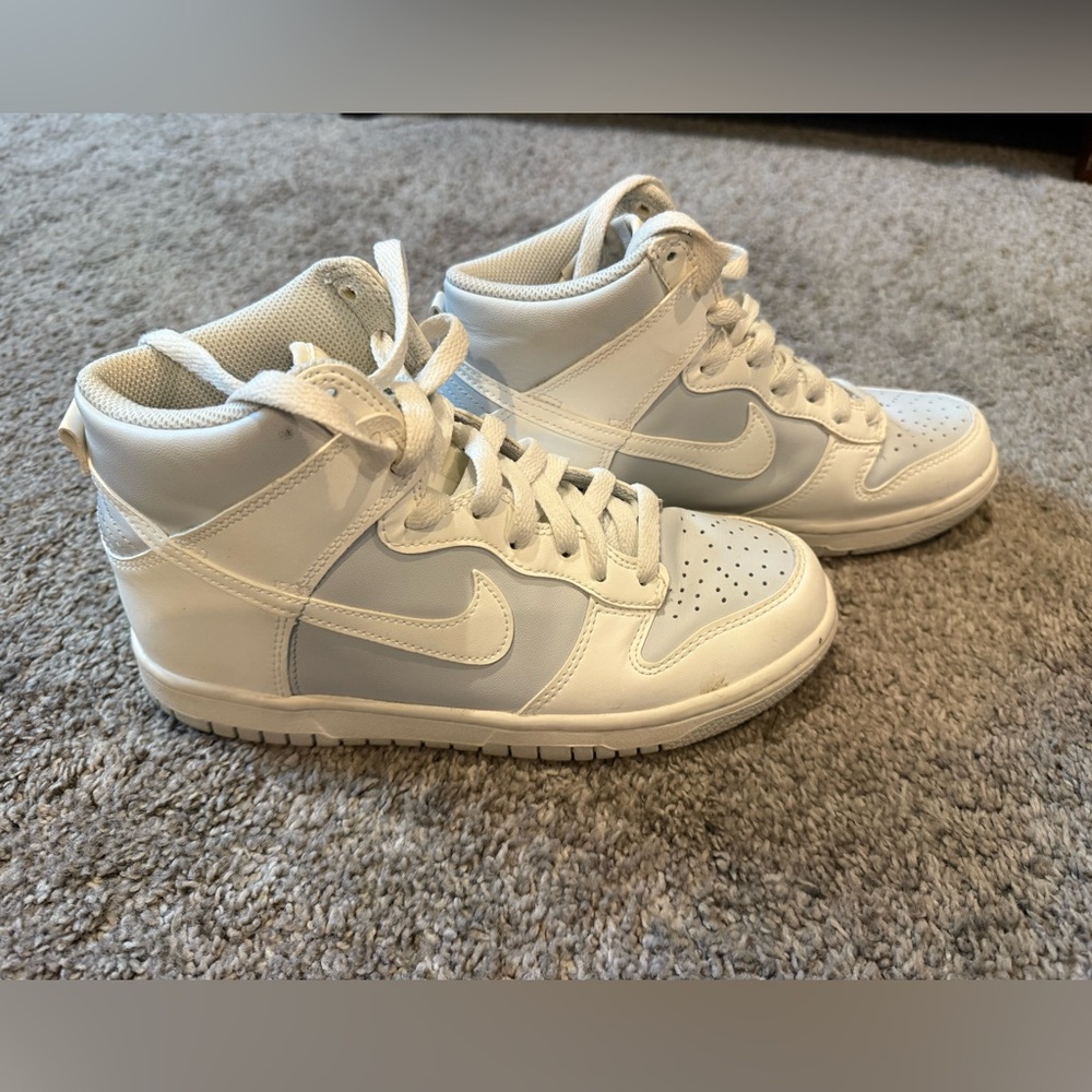 Nike Dunk youth size 5.5 high top white:gray